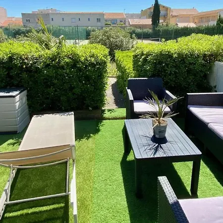 Apartman Carnon Bord De Et Piscine, 1 *